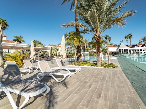 Hotel LIVVO Dunagolf Suites