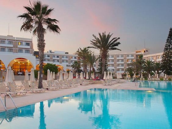 Hotel Louis Phaethon Beach