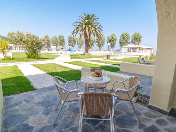 hotel-messonghi-beach (11).jpg