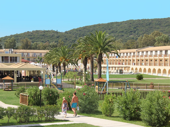 hotel-messonghi-beach (15).jpg