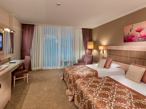 Miracle Resort