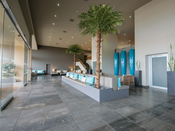 Hotel Oasis Salinas Sea