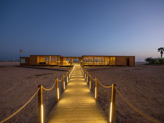 Hotel Oasis Salinas Sea