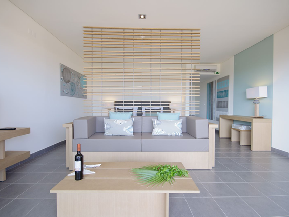 Hotel Oasis Salinas Sea