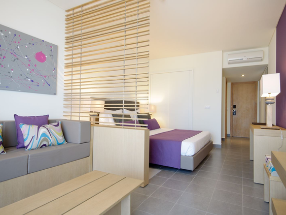 Hotel Oasis Salinas Sea
