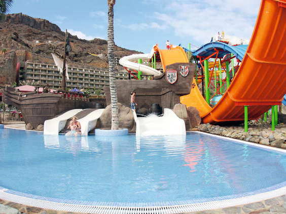 Waterpark Paradise Lago Taurito met meerdere glijbanen - all inclusive familiehotel Gran Canaria