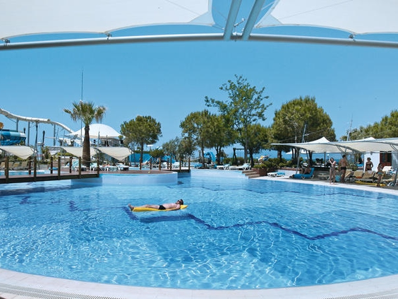 Hotel Pine Bay Holiday Resort