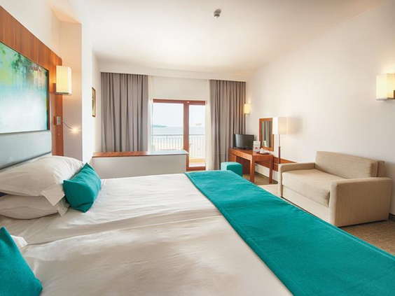 Hotel RIU Helios Bay