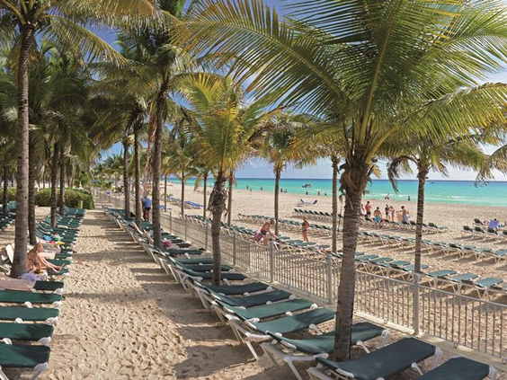 Hotel RIU Lupita
