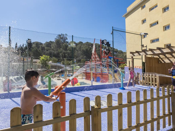 Hotel Rosamar Garden Resort