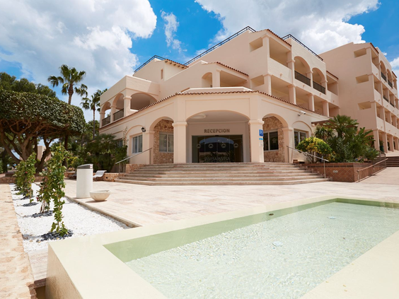 Invisa Figueral Resort (17).jpg
