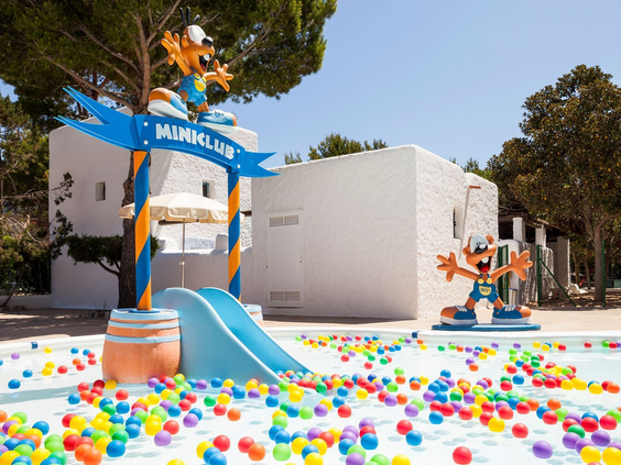 Invisa Figueral Resort (19).jpg