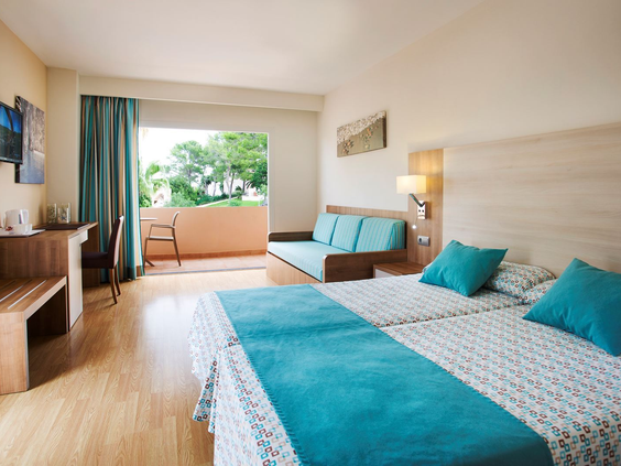 Invisa Figueral Resort (4).jpg