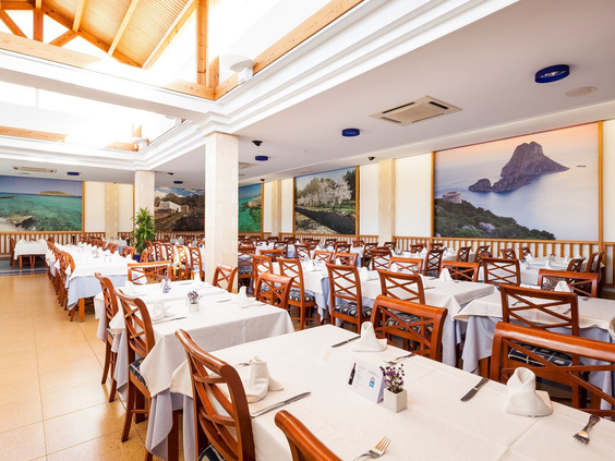 Invisa Figueral Resort (11).jpg
