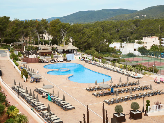 Invisa Figueral Resort (16).jpg