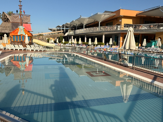 SPLASHWORLD AQI Pegasos World