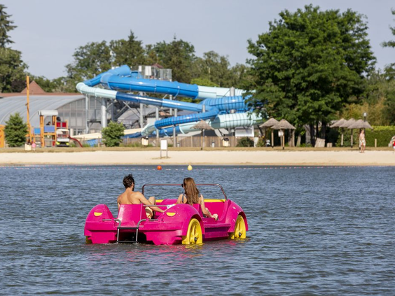 Camping Les Alicourts Resort- waterfietsen