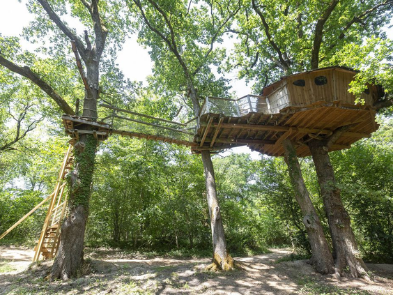 Camping Les Alicourts Resort- boomhut