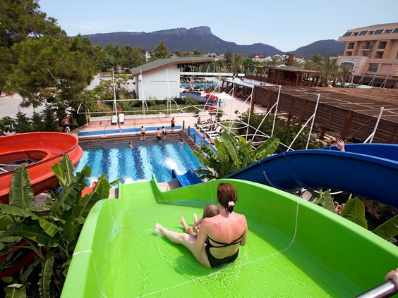Crystal Deluxe Resort