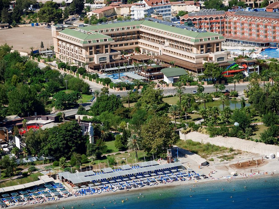 Crystal Deluxe Resort