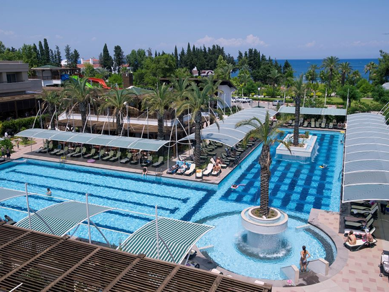 Crystal Deluxe Resort