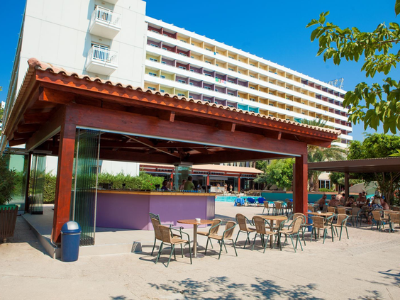kindvriendelijk-hotel-esperides-beach-4-in-faliraki-griekenland (18).jpg