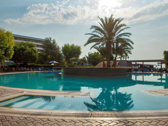 kindvriendelijk-hotel-esperides-beach-4-in-faliraki-griekenland (5).jpg