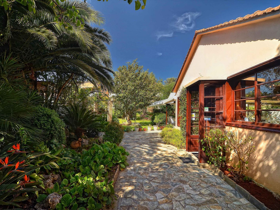 Konaki Hotel