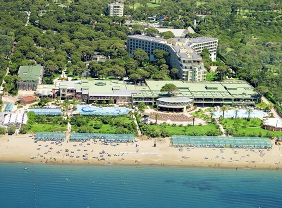 Maritim Pine Beach Resort