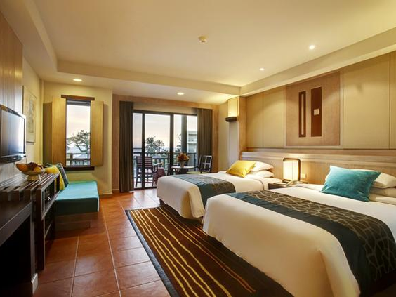 Merlin Beach Resort