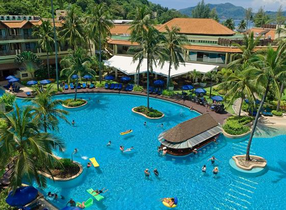 Merlin Beach Resort