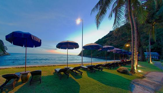 Merlin Beach Resort