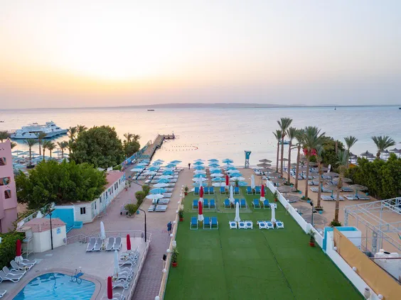 Minamark Beach Resort