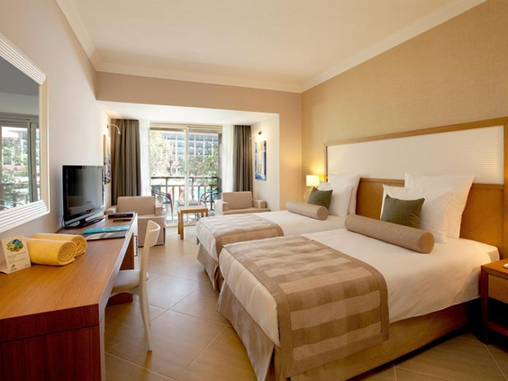 Paloma Oceana Resort