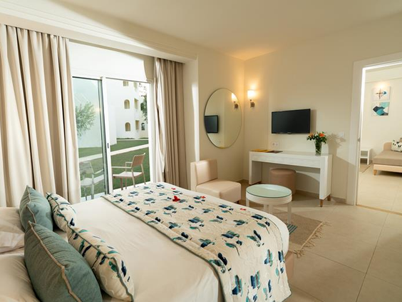 Penelope Beach TUI MAGIC LIFE