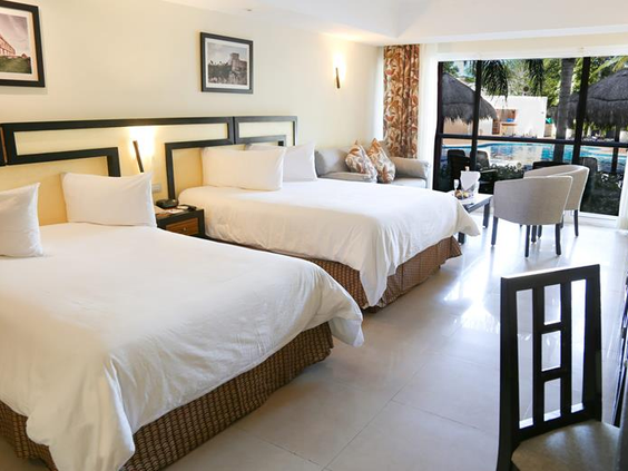 Sandos Playacar Beach Resort & Spa
