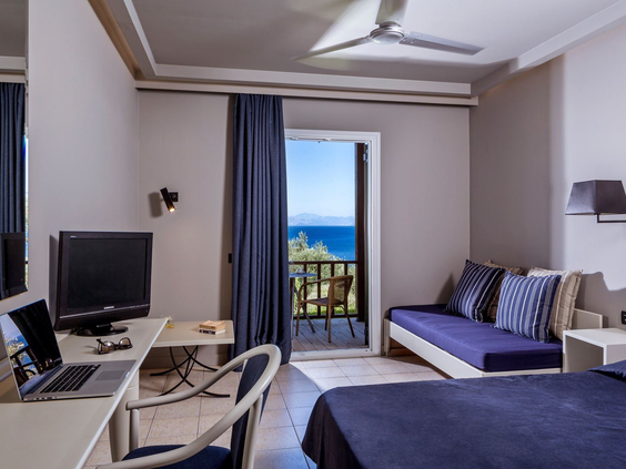 sentido-hotel-aeolos-beach-resort (14).jpg
