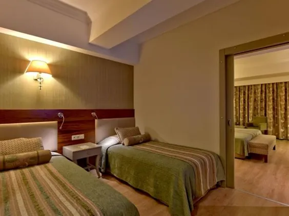 Side Star Resort