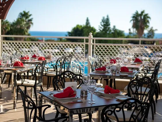Side Star Resort