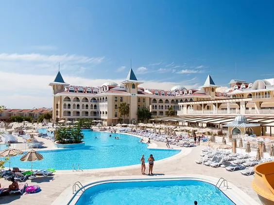 Side Star Resort