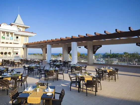 Side Star Resort