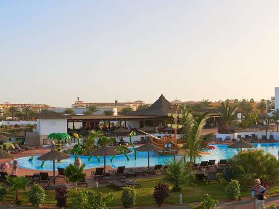 Sol Dunas Resort