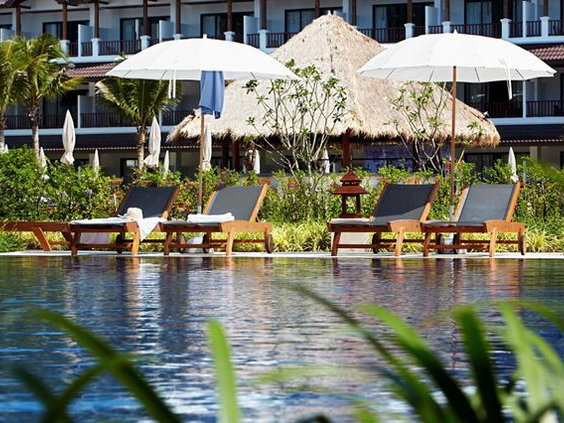 Sunwing Kamala Beach Resort