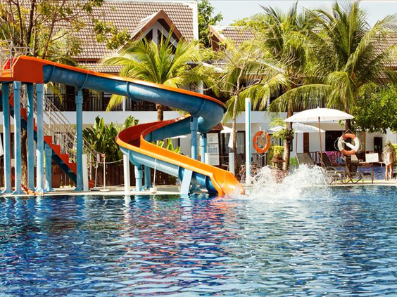 Sunwing Kamala Beach Resort