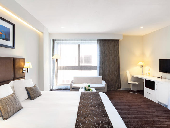 The George Hotel