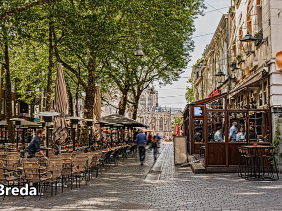 Een gezellig terras in het centrum van Breda