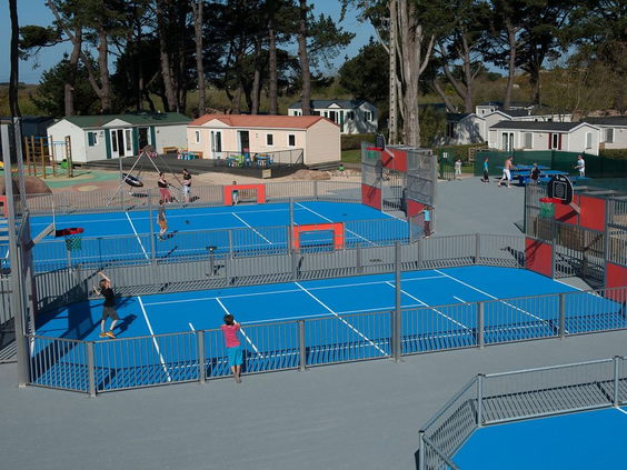 Camping Le Ranolien- sportvelden