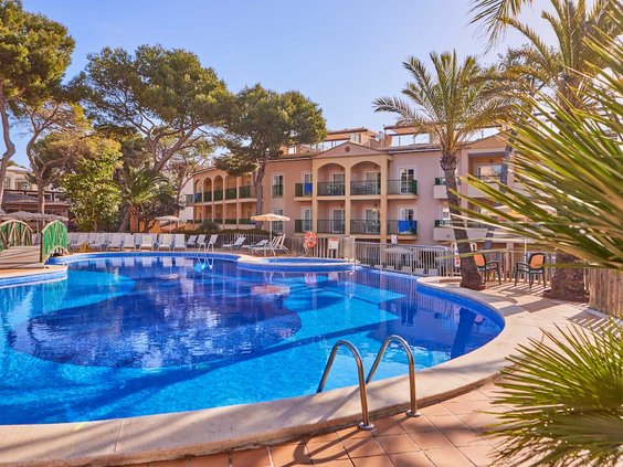 Zafiro Cala Mesquida Main Pool