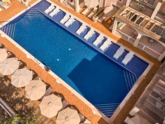 Zafiro Menorca Swim Up Pool