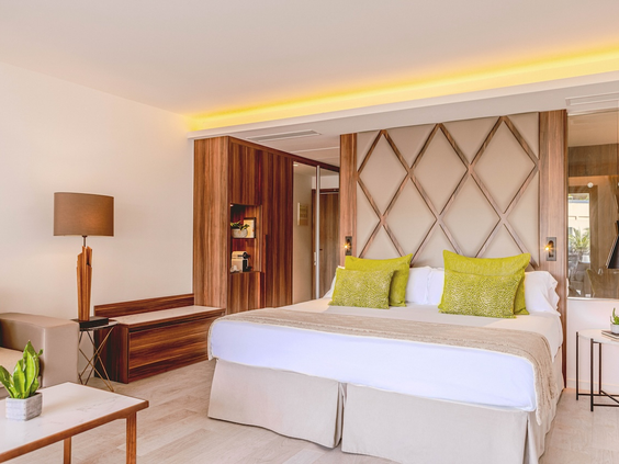 ZafiroPalacePalmanova_Junior Suite & Zafiro Club Junior Suite